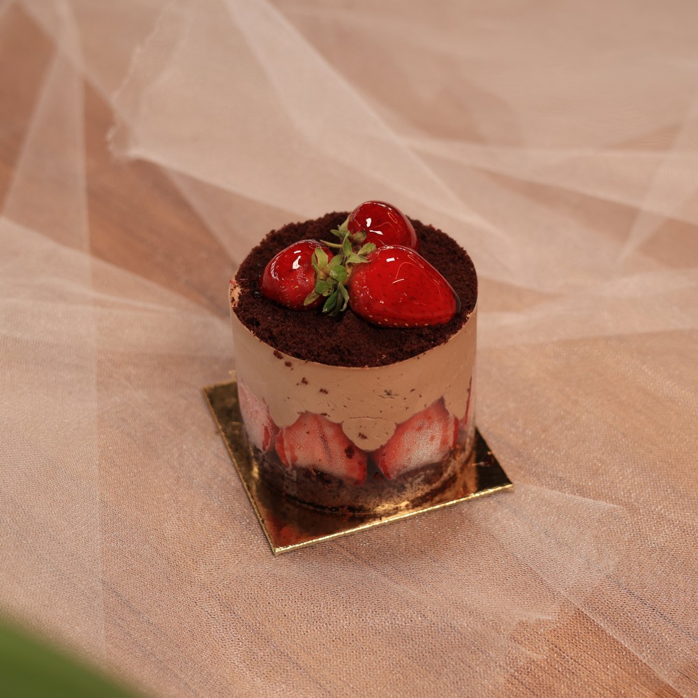 Çilek Çikolata Tek Pasta Çilek Çikolata Tek Pasta