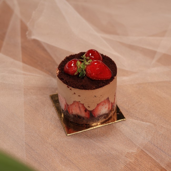 Çilek Çikolata Tek Pasta