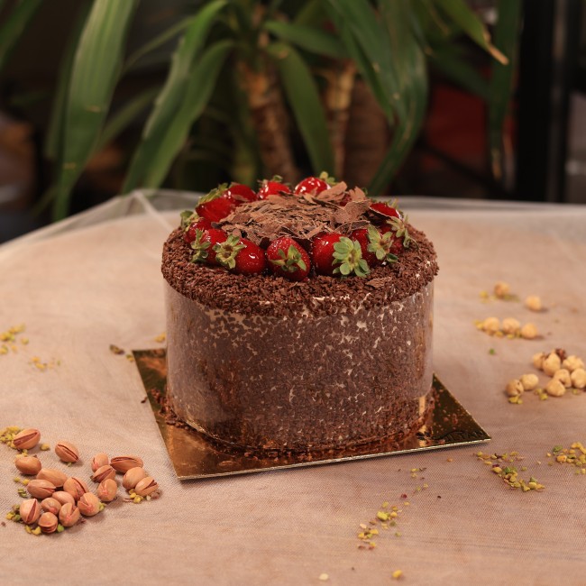 Çilek Çikolata Yaş Pasta