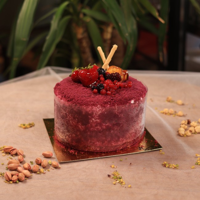 Muzlu Orman Meyve Yaş Pasta Muzlu Orman Meyve Yaş Pasta